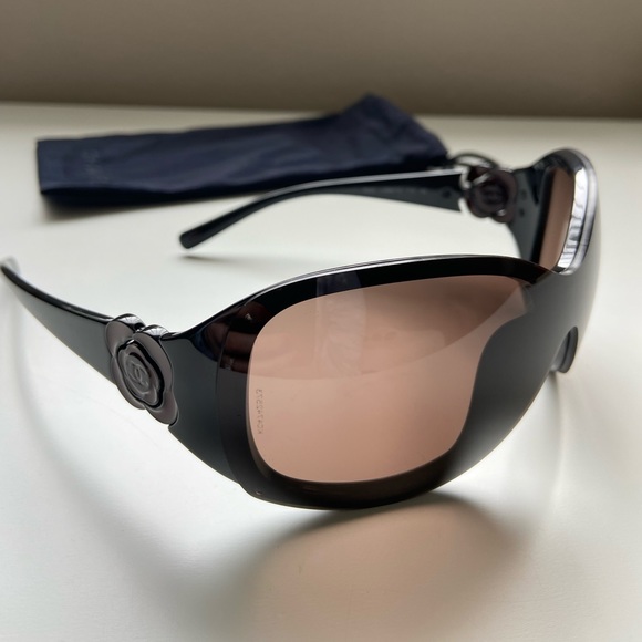 Chanel camellia sunglasses 6032 - Picture 3 of 10